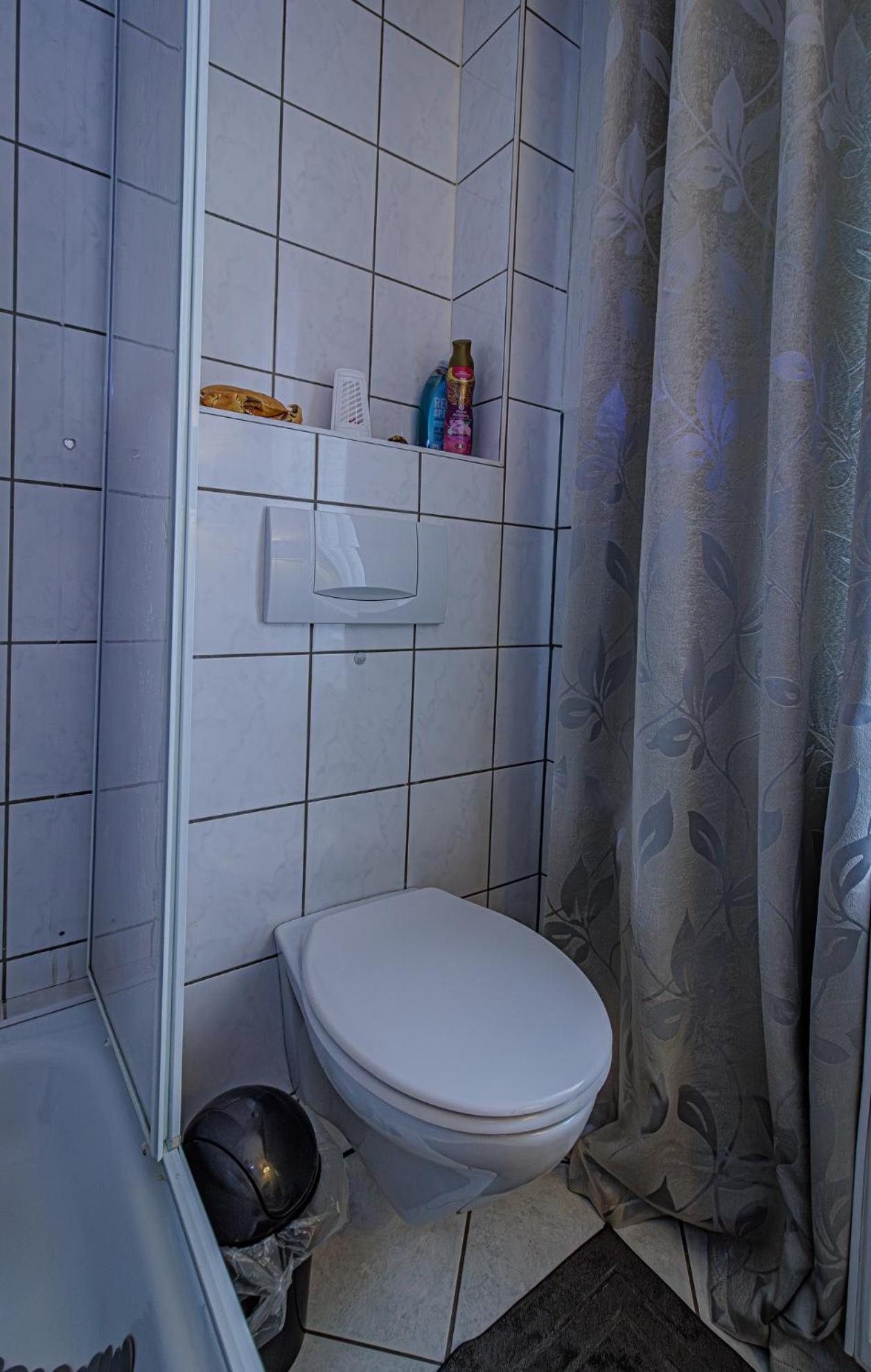 Wohnen Ueber Einem Mediterranen Restaurant,Apartment 2 Oder 3 Leipzig Eksteriør bilde