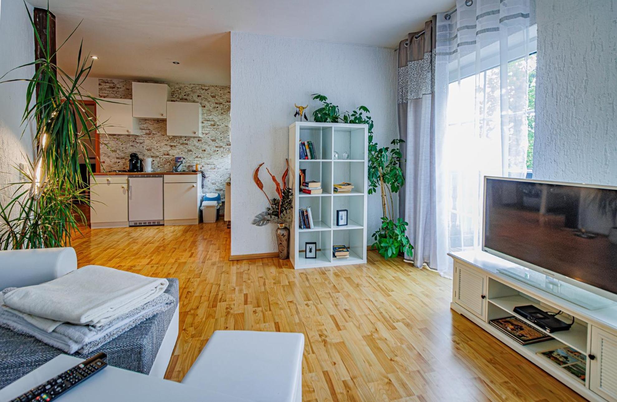 Wohnen Ueber Einem Mediterranen Restaurant,Apartment 2 Oder 3 Leipzig Eksteriør bilde